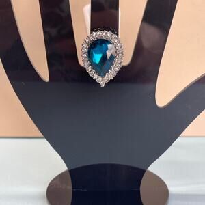 Blue rhinestone ring with silver